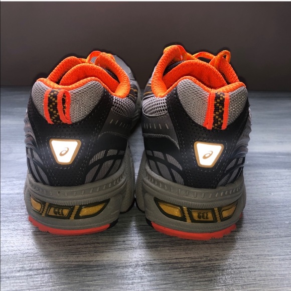 RARE ASICS Kahana 6 Size 9 NEW - Picture 4 of 6